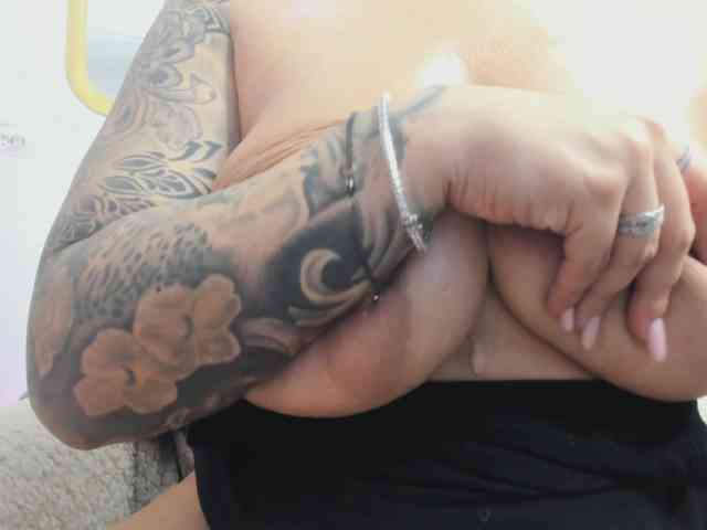 zooeyboobies webcam