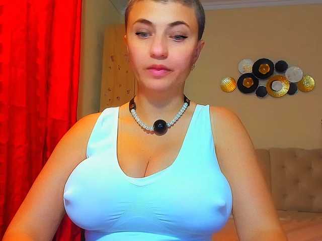 DangerDiana live cam on BongaCams