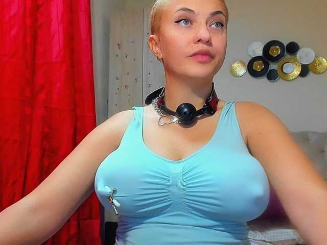 DangerDiana live cam on BongaCams