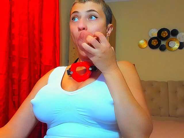 DangerDiana live cam on BongaCams