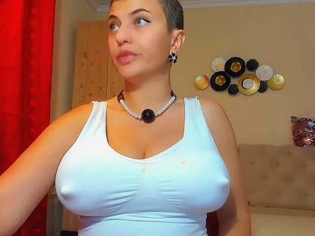 DangerDiana live cam on BongaCams