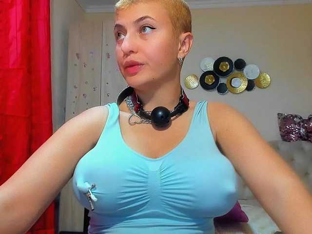 MomHornyy live cam