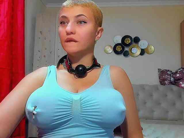 MomHornyy webcam