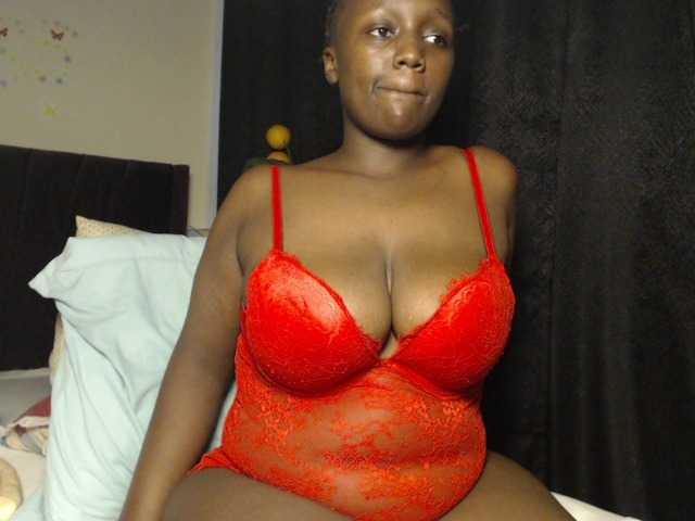 Curvyzaraa