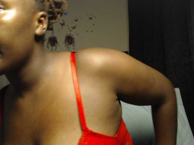 Curvyzaraa