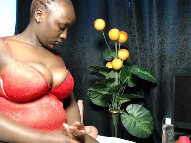 Curvyzaraa