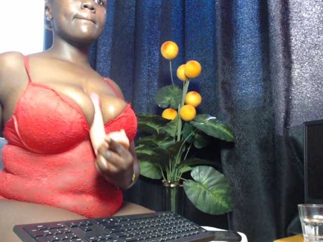 Curvyzaraa