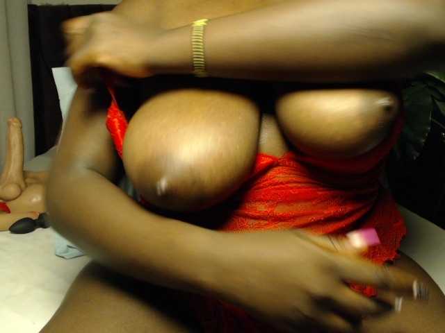 Curvyzaraa