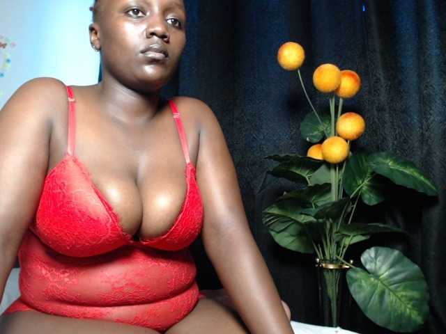 Curvyzaraa