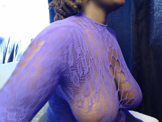 Curvyzaraa