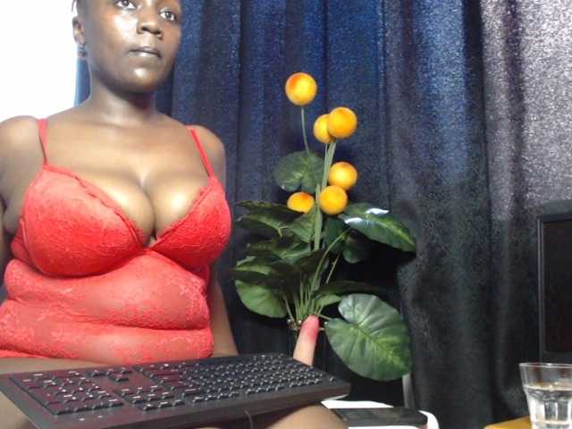 Curvyzaraa