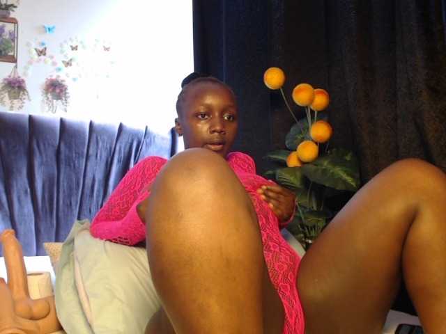 Curvyzaraa