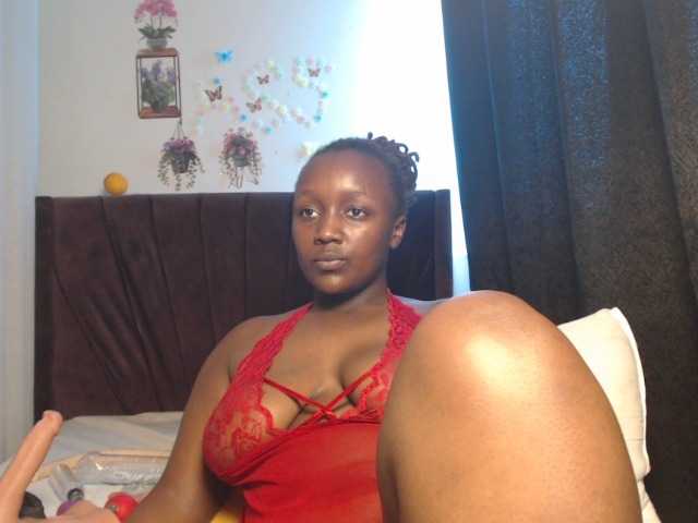 Curvyzaraa
