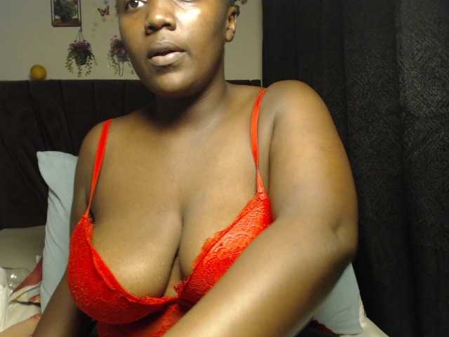 Curvyzaraa