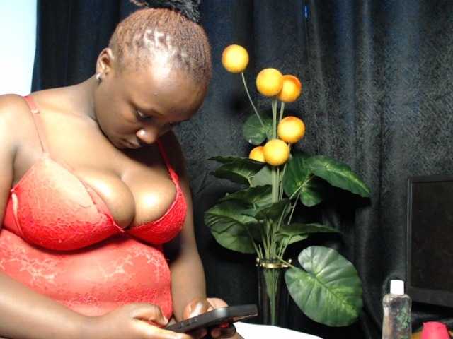 Curvyzaraa