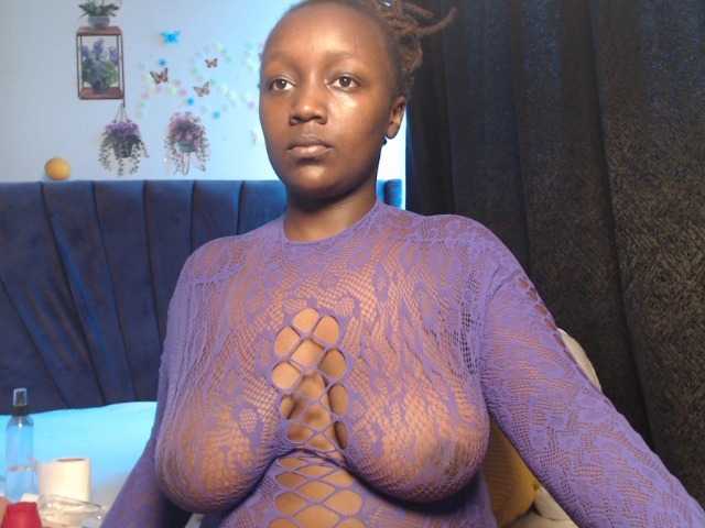 Curvyzaraa