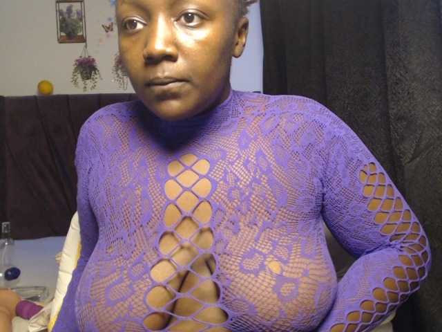 Curvyzaraa