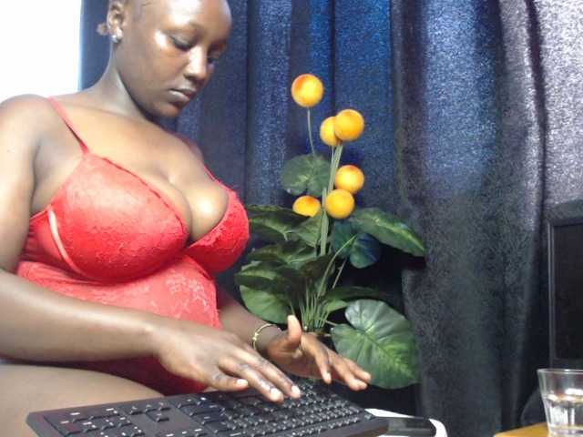 Curvyzaraa