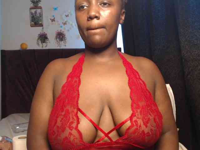 Curvyzaraa