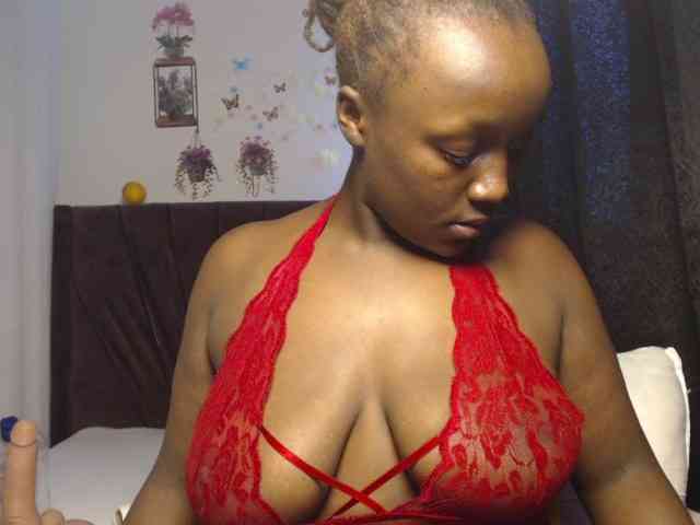 Curvyzaraa