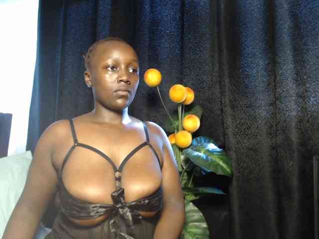 Curvyzaraa