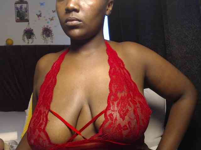 Curvyzaraa