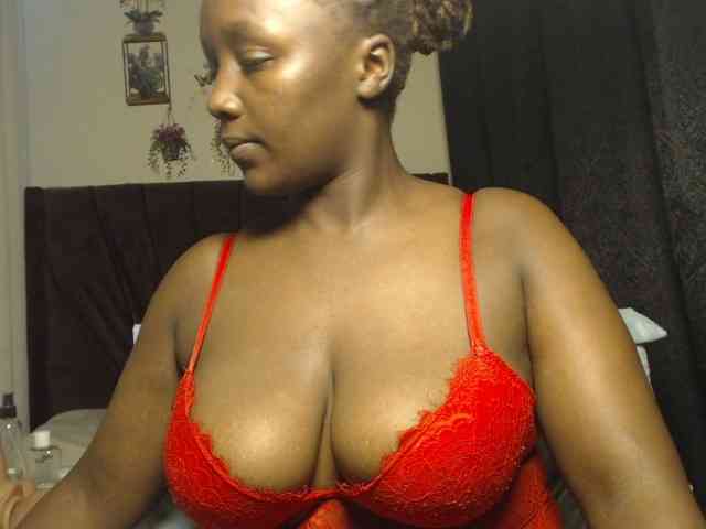 Curvyzaraa