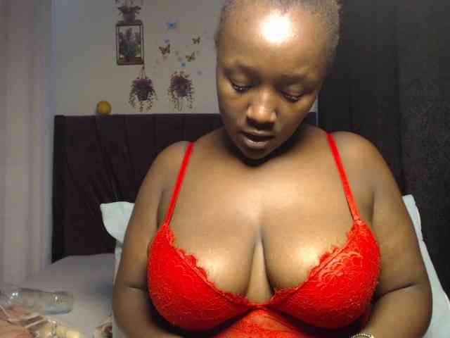 Curvyzaraa