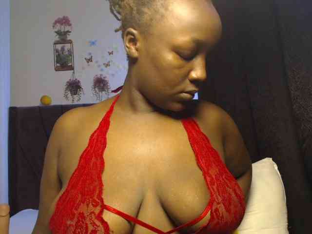 Curvyzaraa