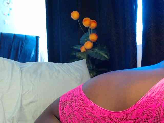 Curvyzaraa
