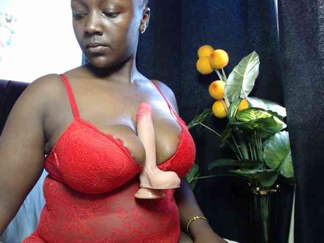 Curvyzaraa
