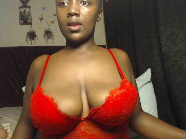 Curvyzaraa