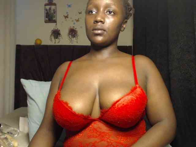 Curvyzaraa