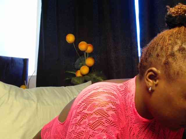 Curvyzaraa