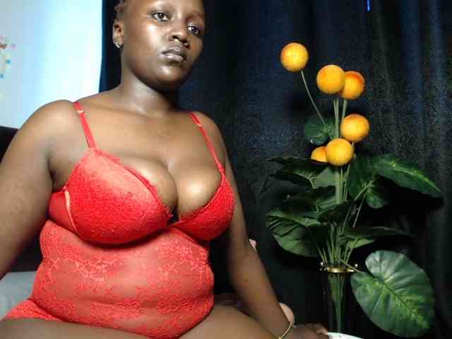 Curvyzaraa