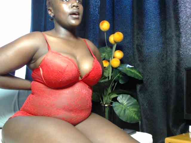 Curvyzaraa