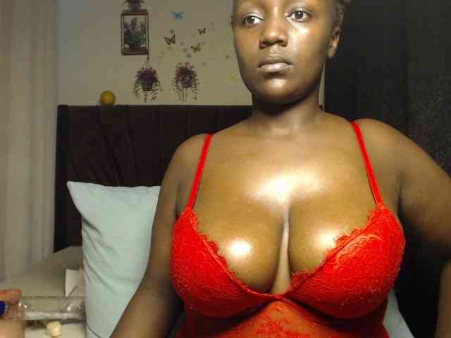 Curvyzaraa