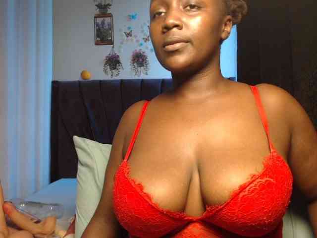 Curvyzaraa