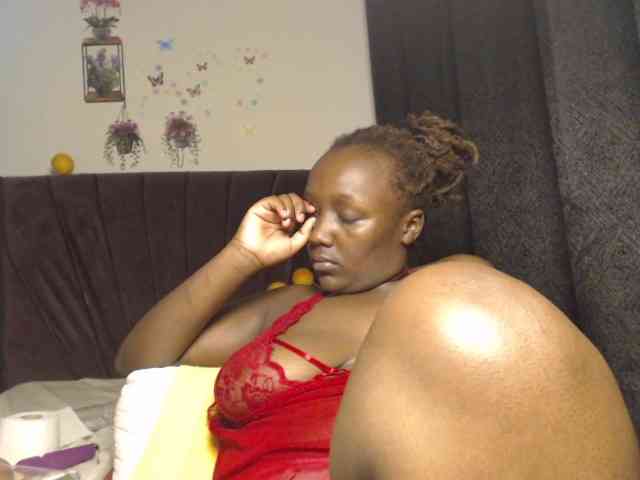 Curvyzaraa