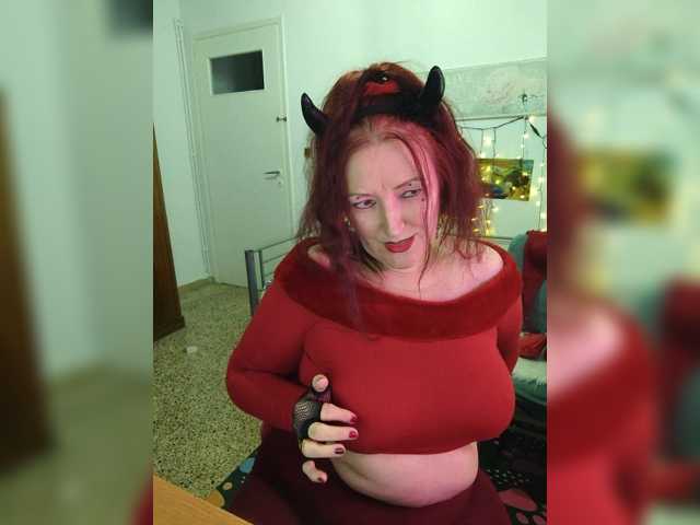 SabrinaXlovess live cam on BongaCams