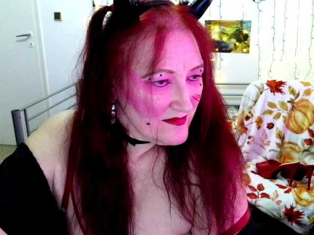 SabrinaXlovess live cam on BongaCams