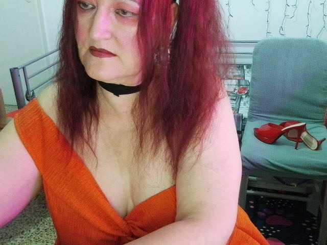 SabrinaXlovess live cam on BongaCams
