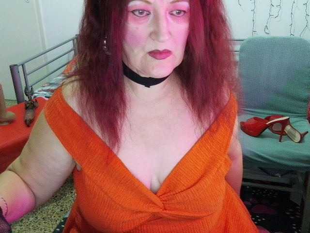 SabrinaXlovess live cam on BongaCams