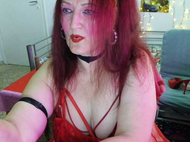 SabrinaXlovess, en vivo ahora en BongaCams