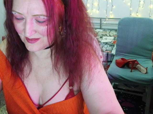 SabrinaXlovess live cam on BongaCams