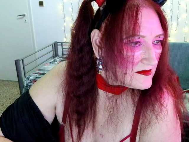 SabrinaXlovess live cam on BongaCams