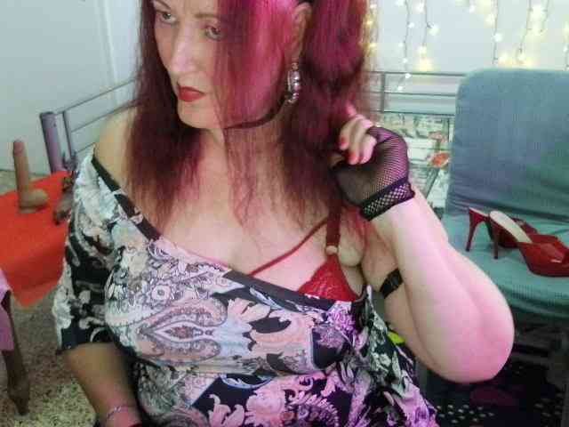 Model: SabrinaXlovess