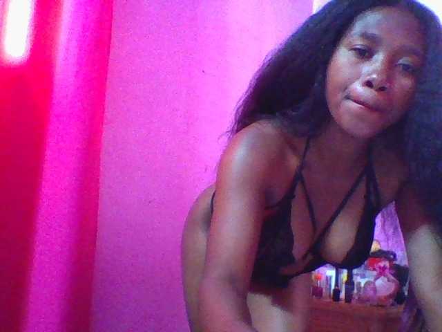 Santchi live cam on BongaCams