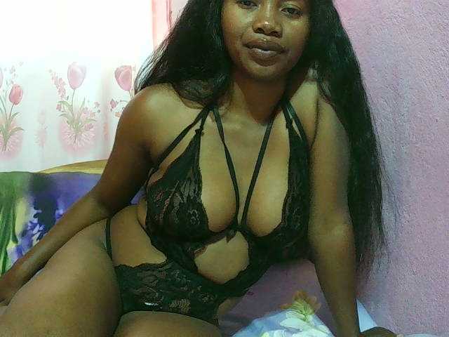 Santchi live cam on BongaCams