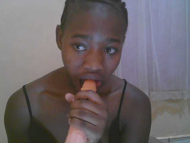 Sparkling-divah live cam on BongaCams